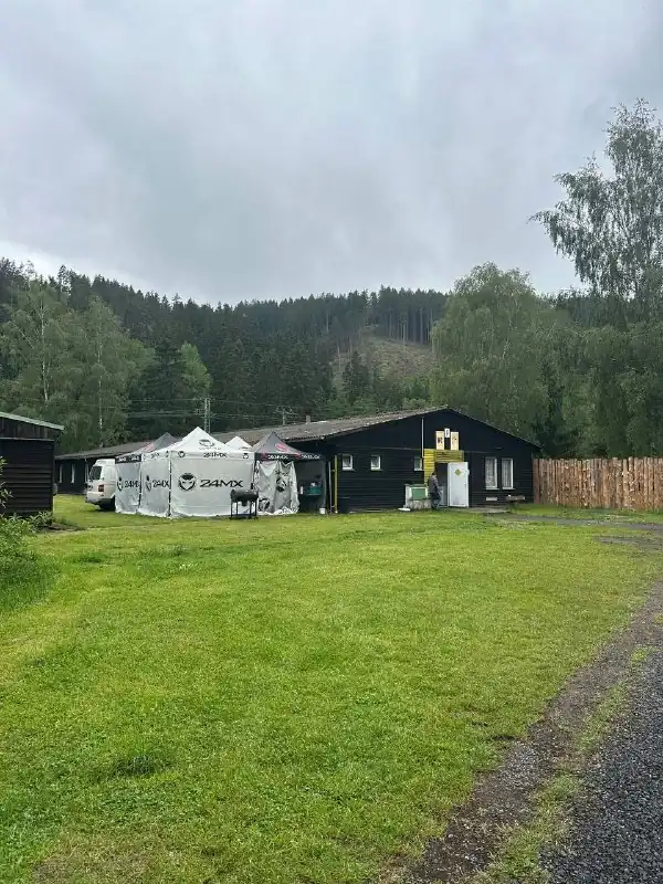 Kemp není nikdy nudný - podívejte se na sraz klubu Suzuki SV.