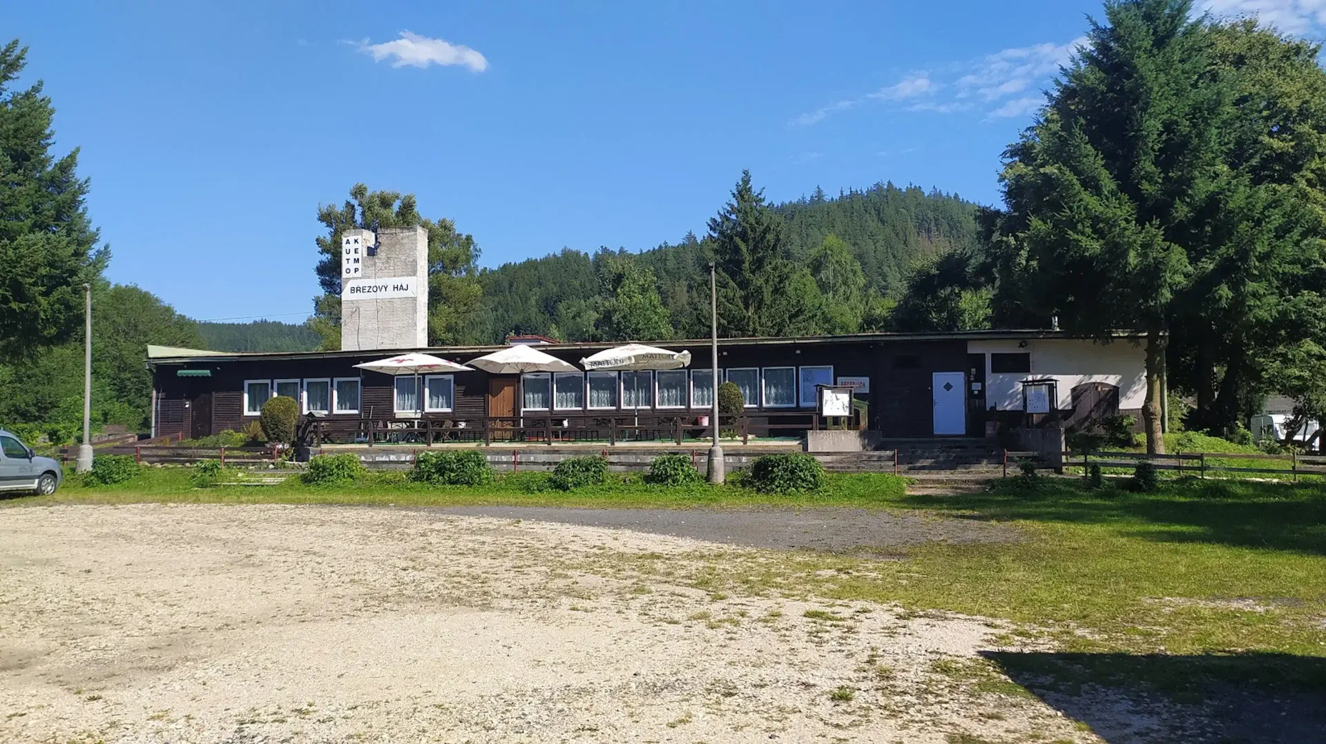 Obchod (6 min chůze)